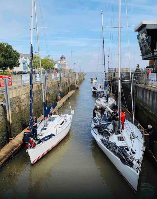 Cosy Apartment At The Marina Portishead Extérieur photo